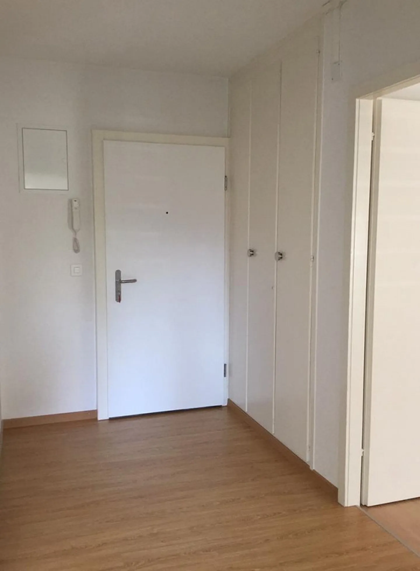 Incantevole appartamento con 2 camere a Jegenstorf - Foto 6 di 8