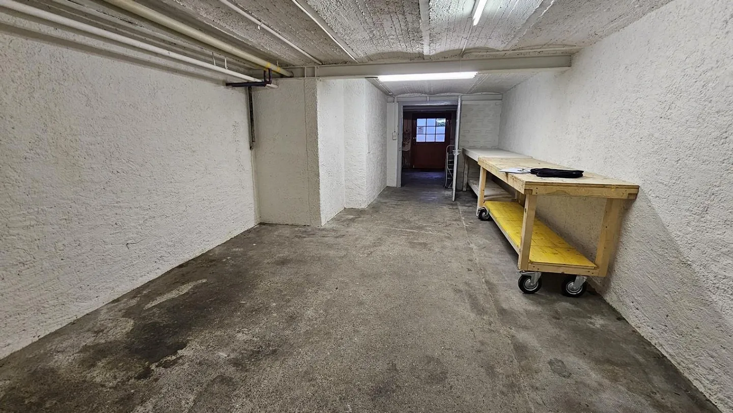 Spacious Hobby/Storage Room for Rent in Basel - Photo 3 of 6