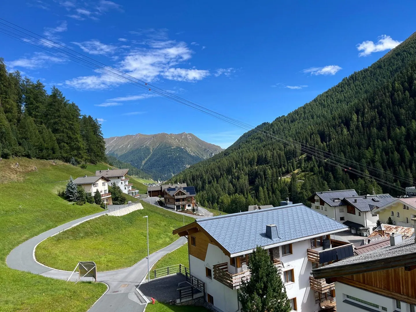 Exclusive 3.5-room holiday apartment in Samnaun-Ravaisch. - Photo 2 of 11