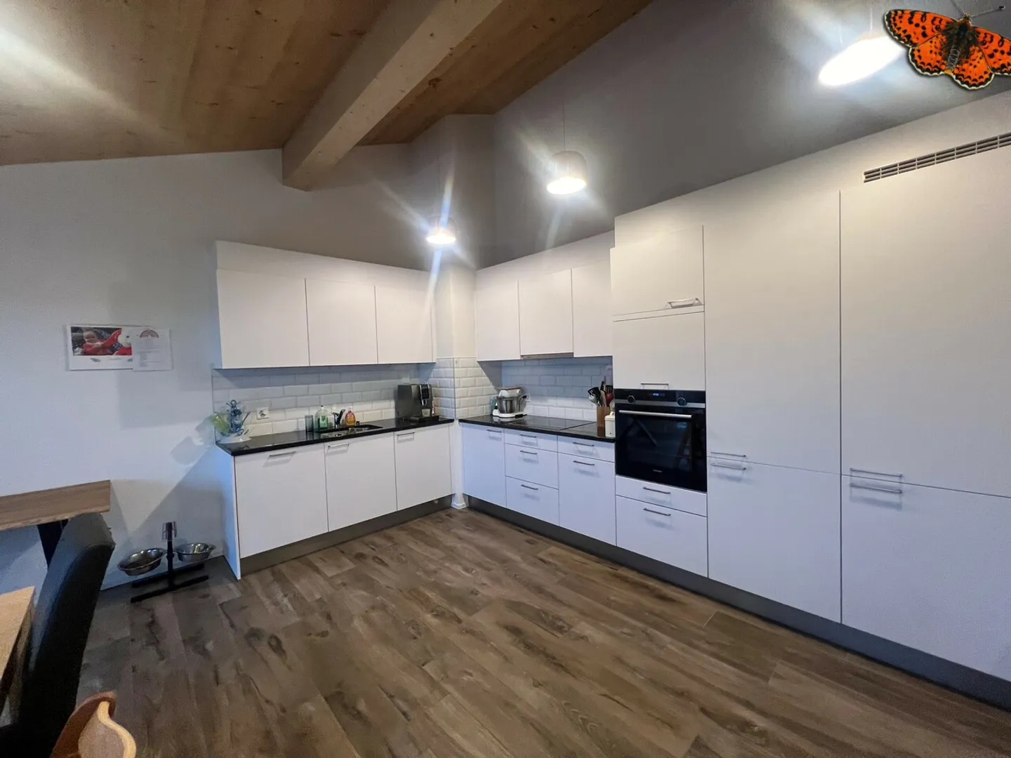 3 ZIMMER NEUE WOHNUNG VON 87 M² MIT MOLESON-BLICK! - Zwei Balkone! - Foto 3 von 9