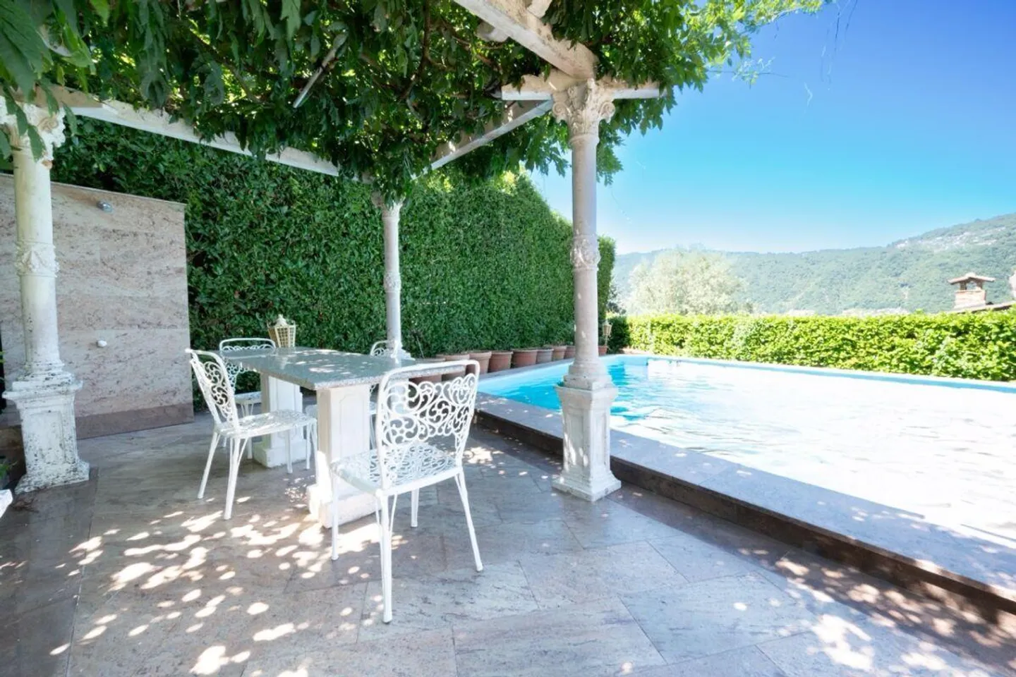 Elegante Villa mit Atemberaubendem Blick - Foto 5 von 26