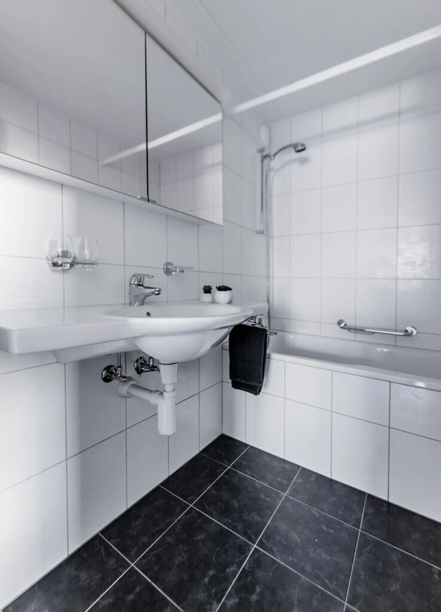 Appartement familial dans le vert - Photo 7 sur 8