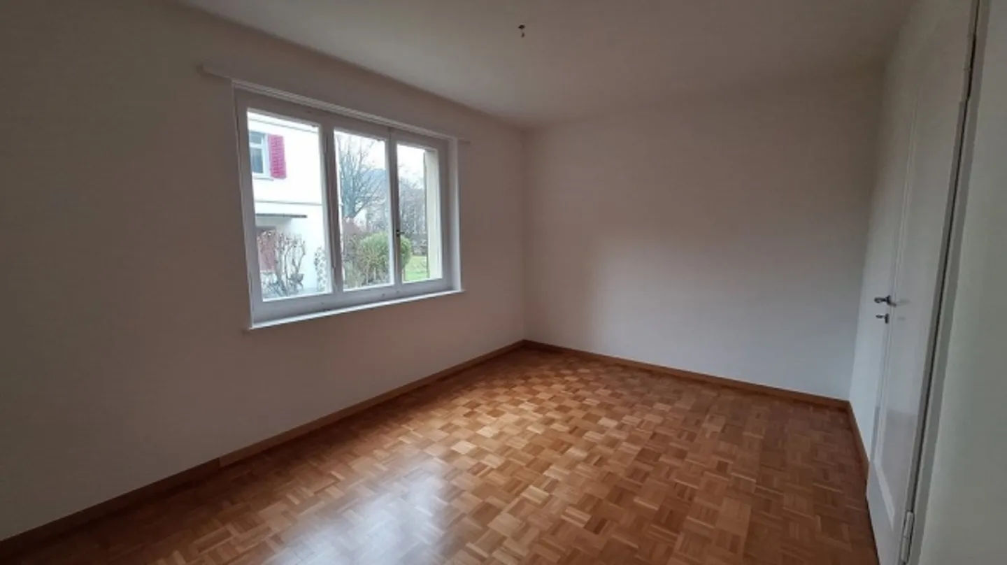 Appartement 3.5 pièces dans un quartier résidentiel calme pour une personne seule - Photo 5 sur 8
