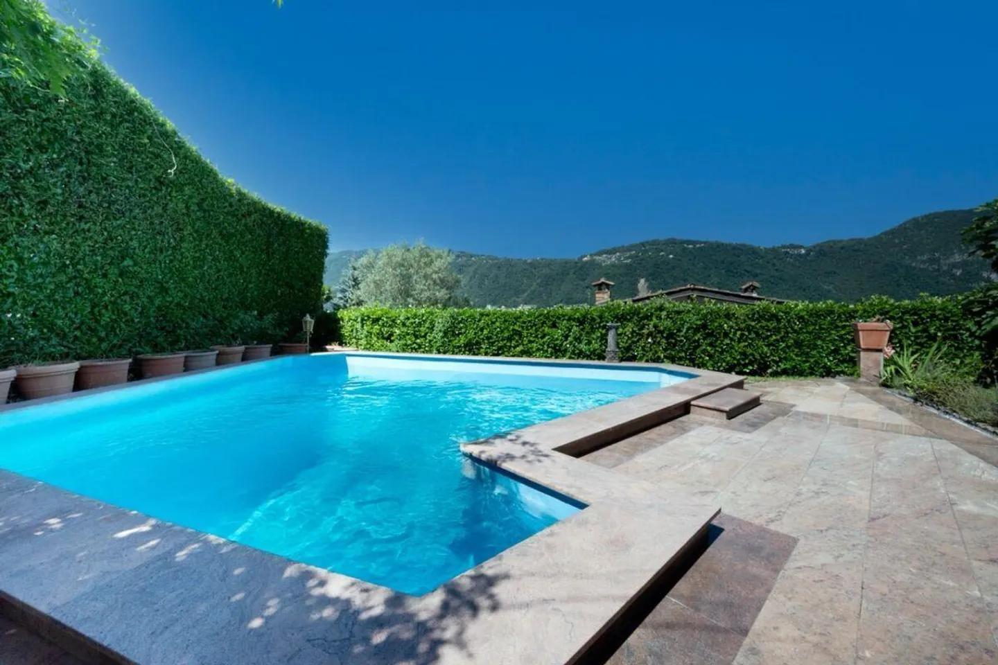 Elegante Villa mit Atemberaubendem Blick - Foto 6 von 26