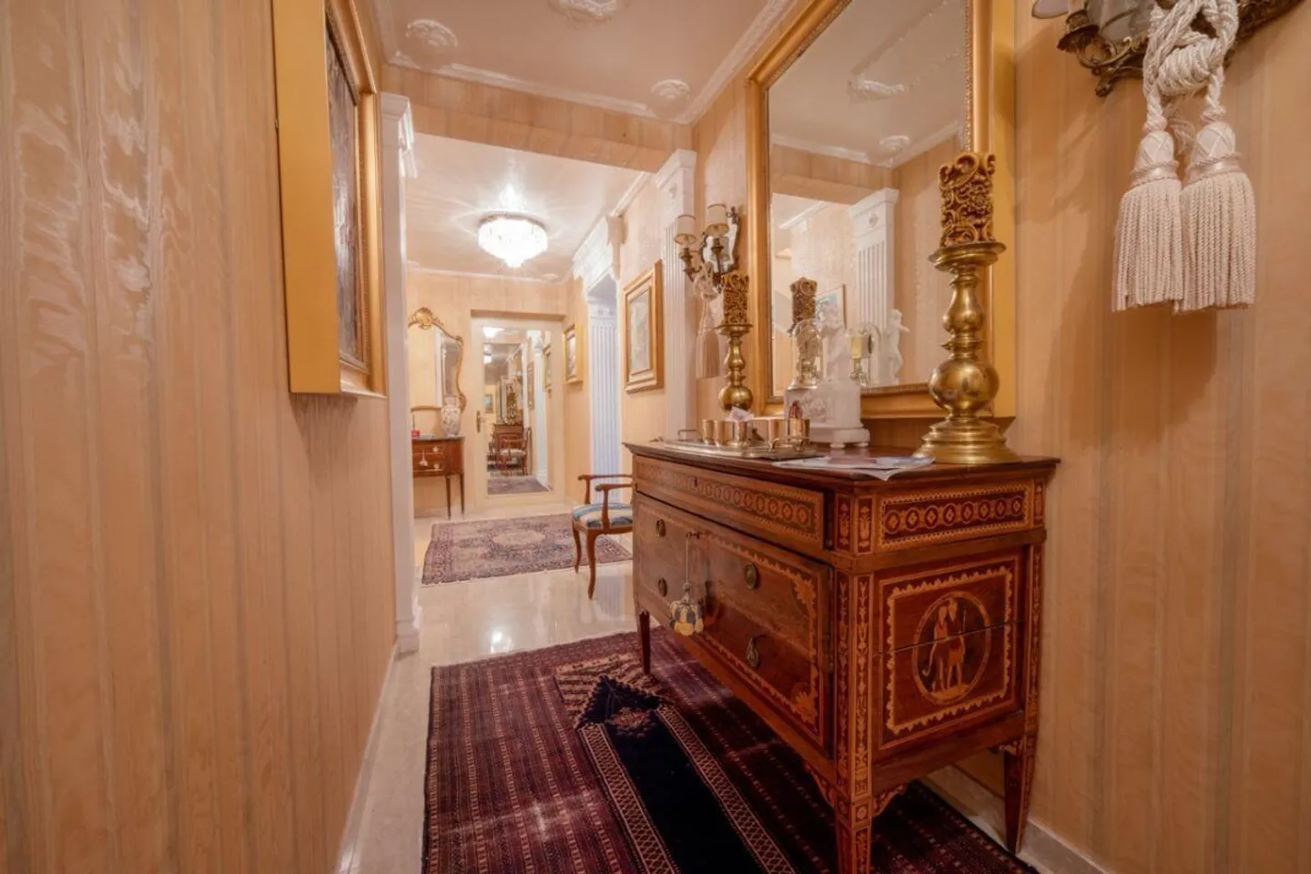 Elegante Villa mit Atemberaubendem Blick - Foto 18 von 26