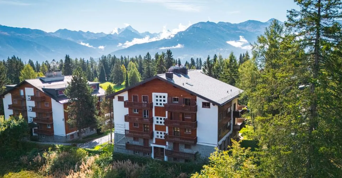 4006. 4.5-room luxury apartment, near Crans center - Photo 4 of 11