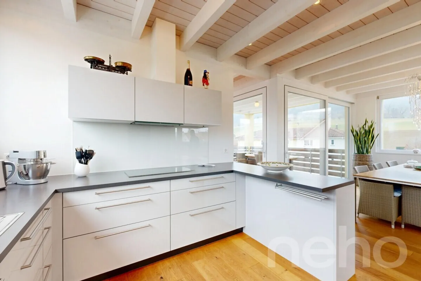 Casa unifamiliare con officina e impianto fotovoltaico a Gelterkinden - Foto 8 di 13