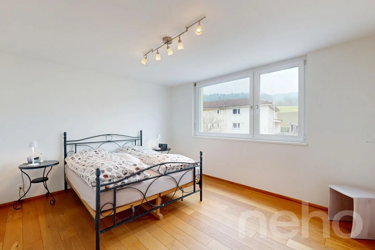 Casa unifamiliare con officina e impianto fotovoltaico a Gelterkinden - Foto 10 di 13