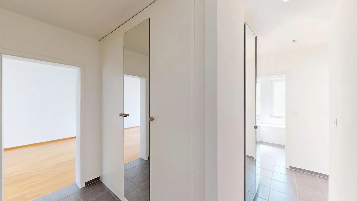 Charmante appartement 3 pièces avec deux balcons entrée attrayante grâce au droit de construire - Photo 9 sur 10