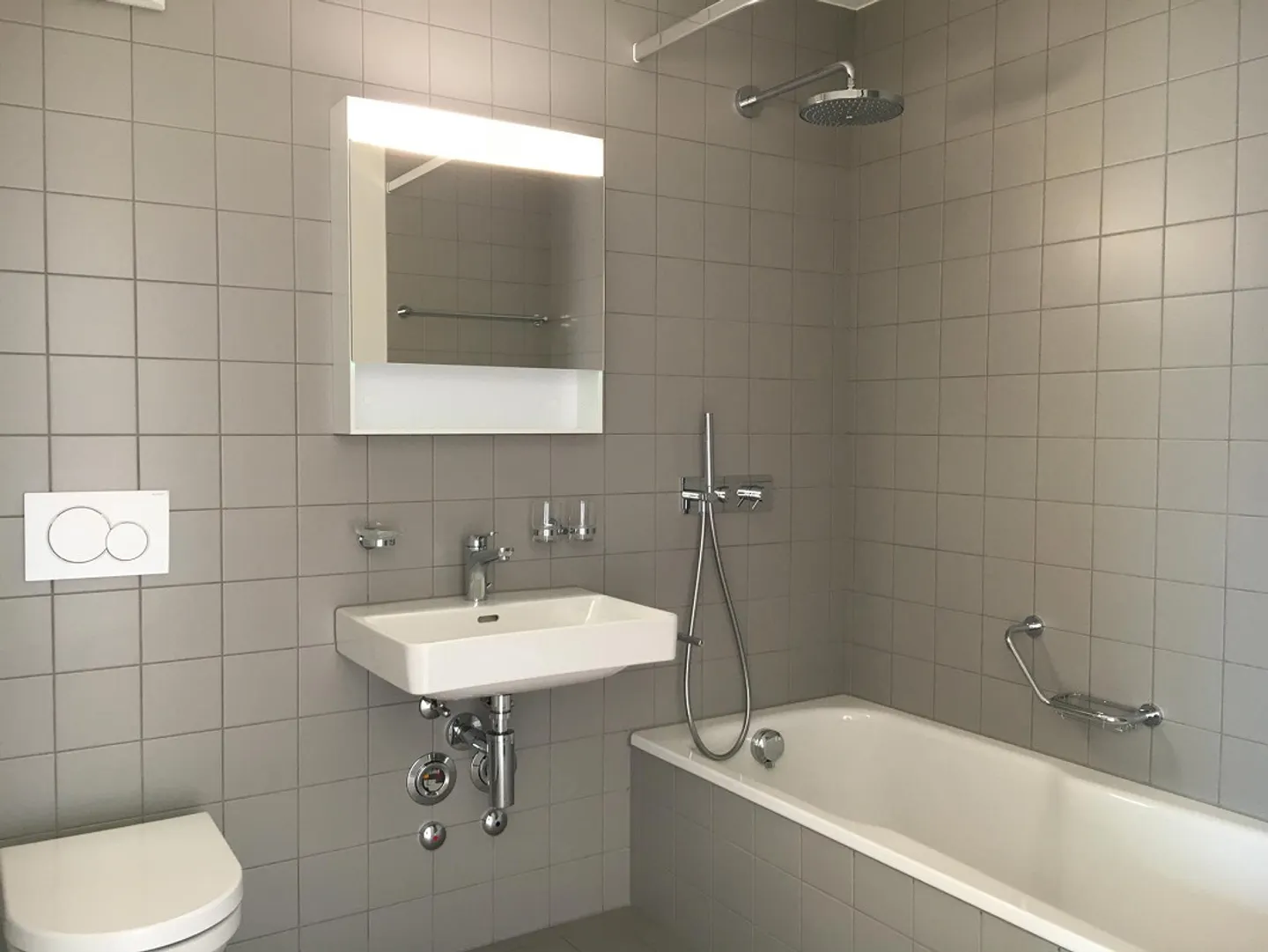 Modern 3.5 Room Apartment Directly at Spalentor - Photo 5 of 10