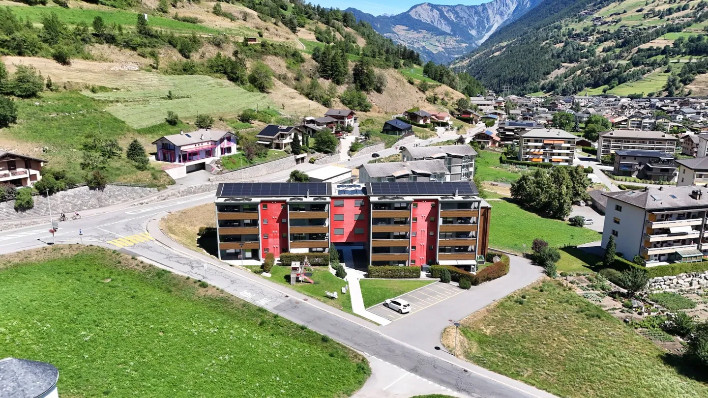 Spazioso appartamento di 3,5 locali al piano giardino di 107 m² - Foto 2 di 19
