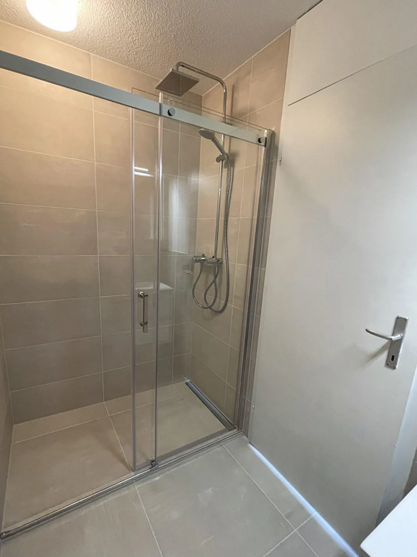 Vivere in modo conveniente e moderno - Appartamento di 1,5 stanze con vista fantastica - Foto 7 di 12