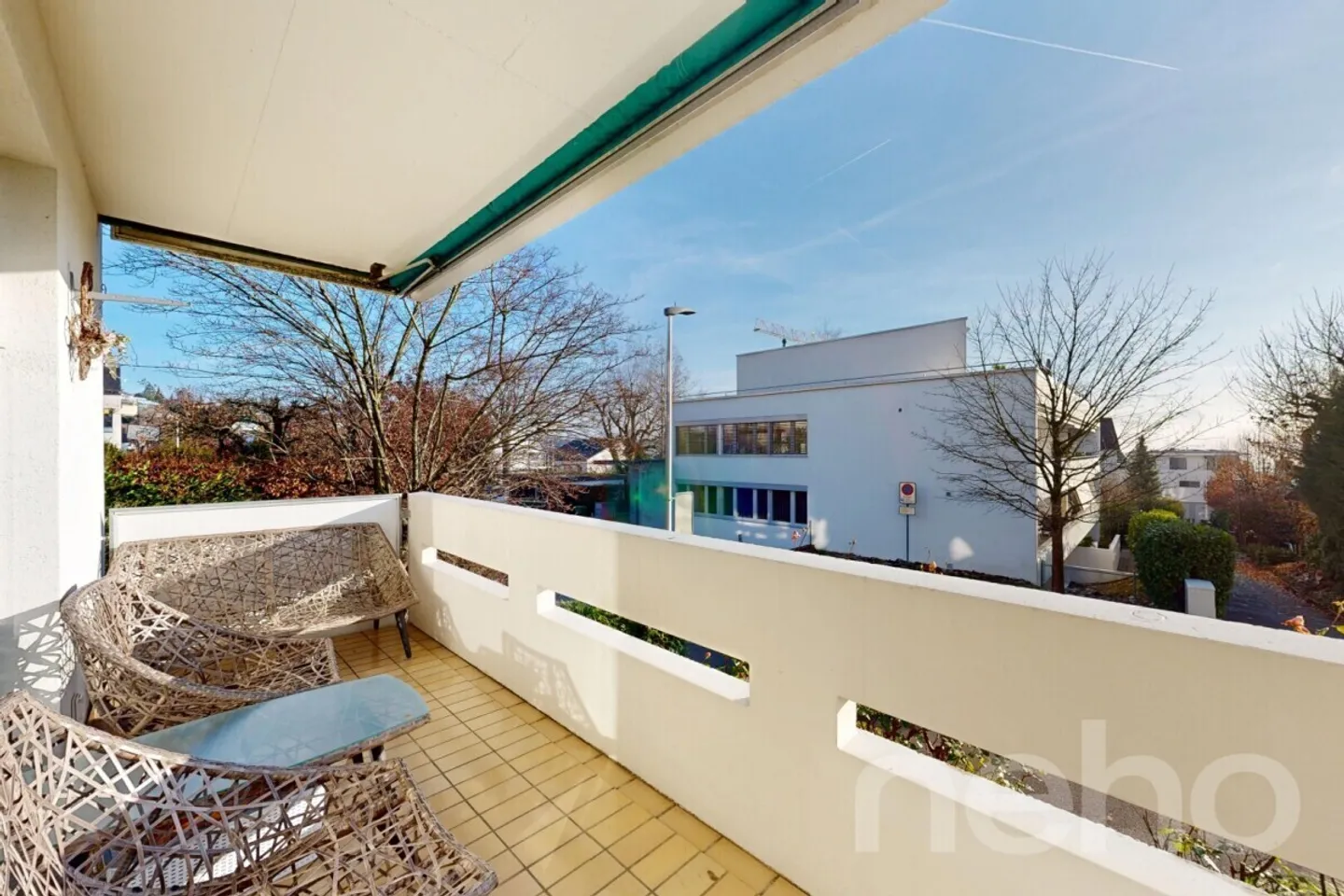 Living Comfort in Oberwil: Renovated 3.5-Room Apartment - Photo 3 of 12