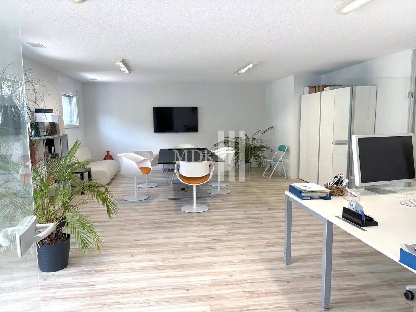 Spazioso Spazio Commerciale a Monthey - Foto 1 di 12