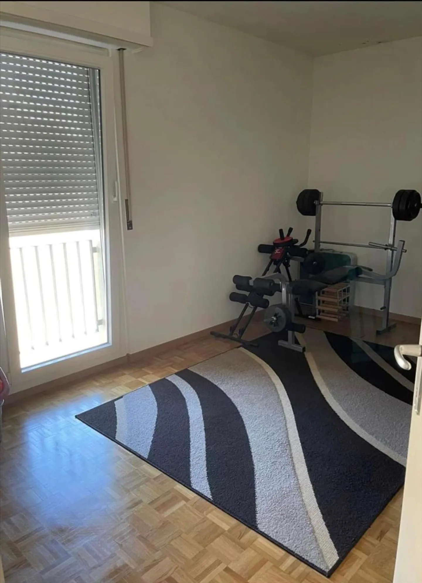 Apartment for rent - Photo 4 of 6