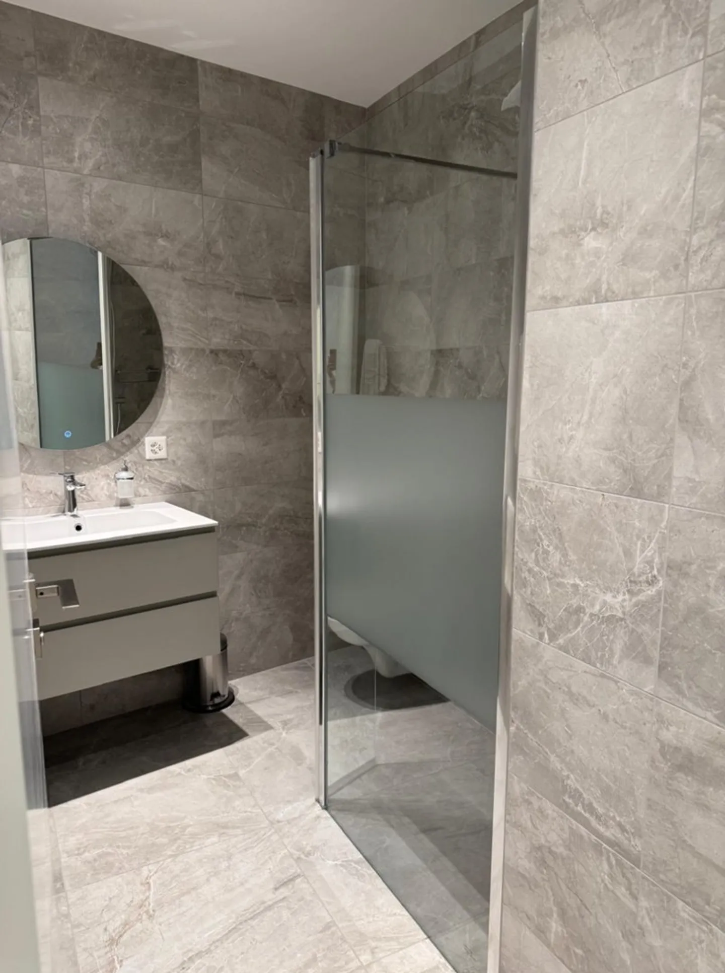 Charming Apartment in Collonge - Photo 6 of 7