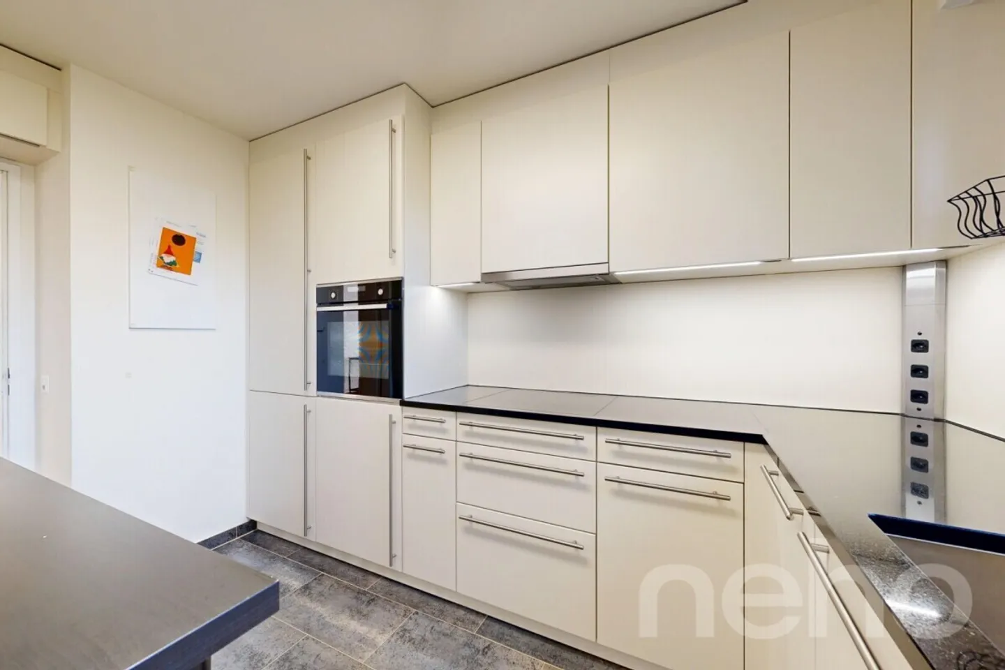 Living Comfort in Oberwil: Renovated 3.5-Room Apartment - Photo 10 of 12