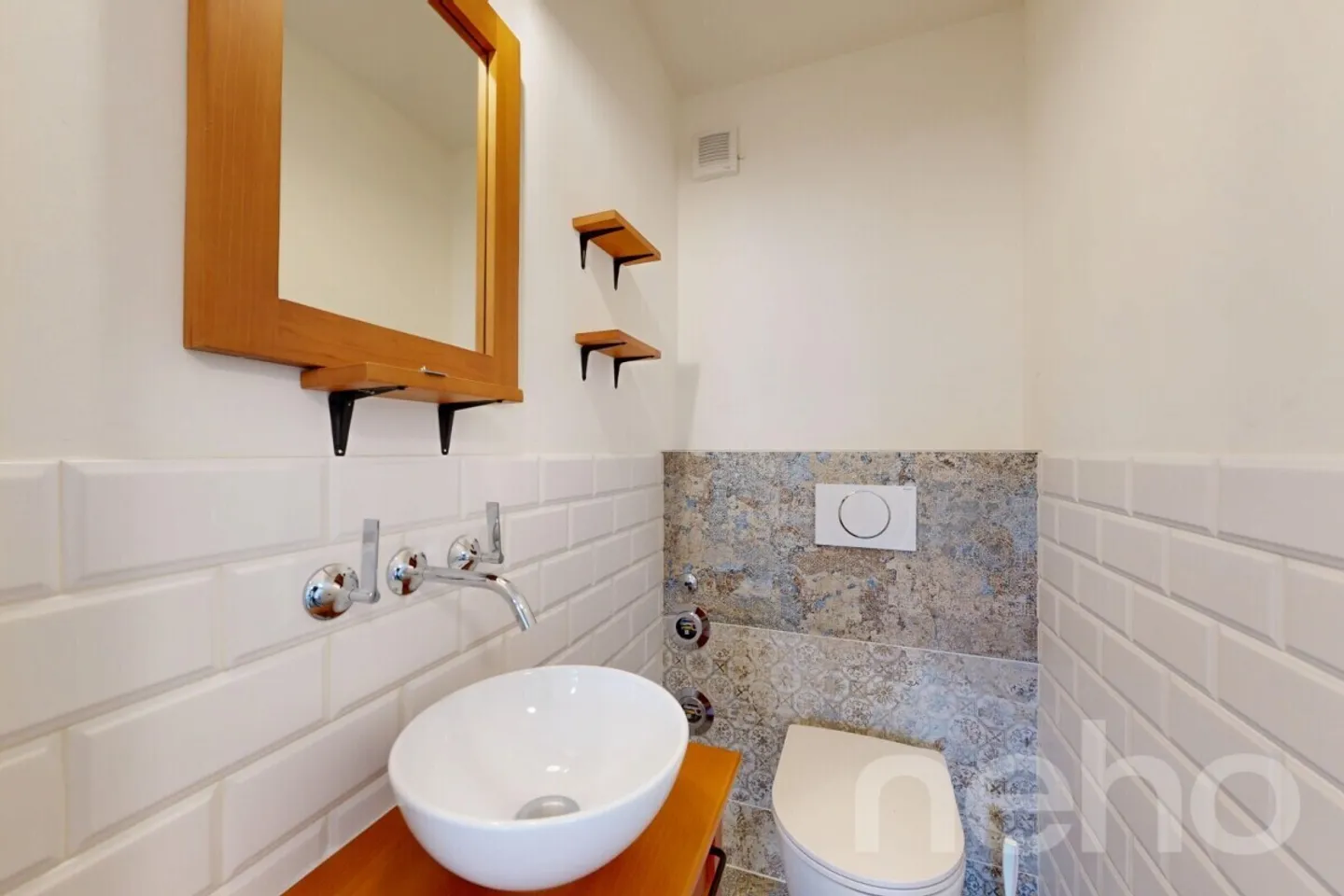 Living Comfort in Oberwil: Renovated 3.5-Room Apartment - Photo 8 of 12