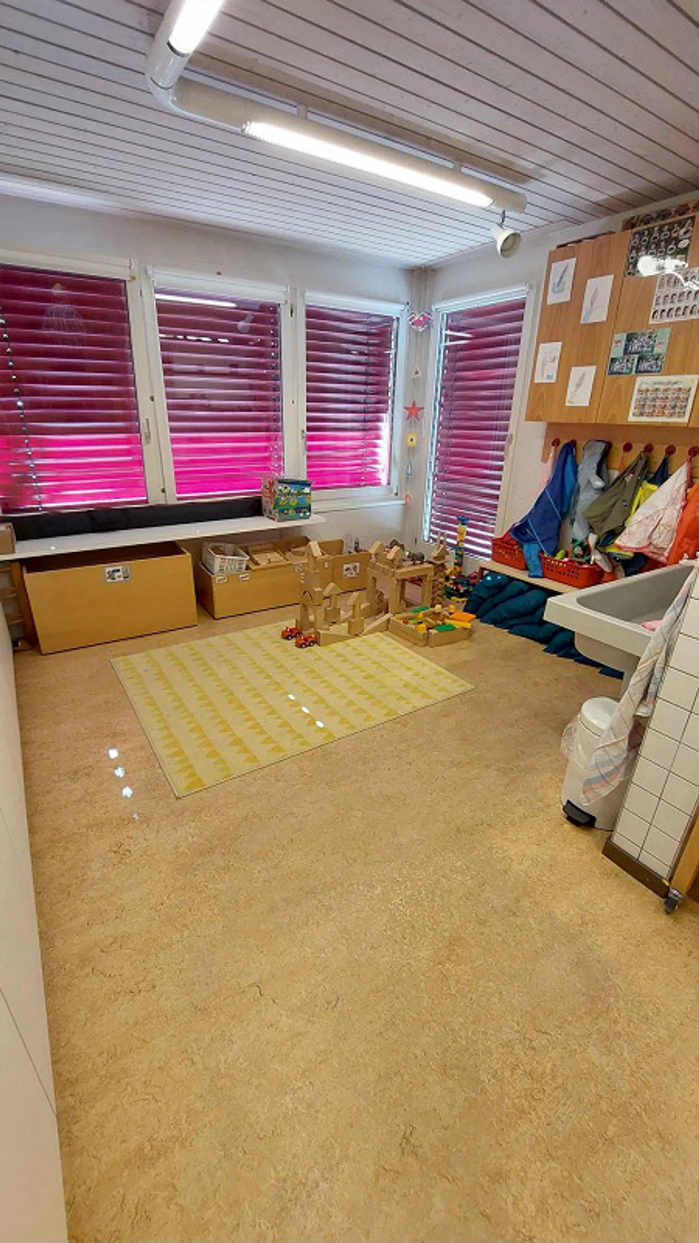 Ideal premises for kindergarten/KITA with large outdoor area - Photo 9 of 11