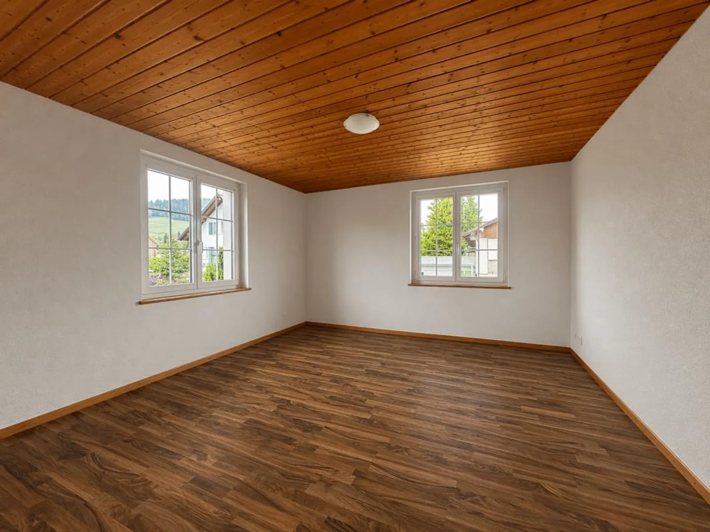 5.5-Room Single-Family House - Your Oasis in the Green - Photo 5 of 7