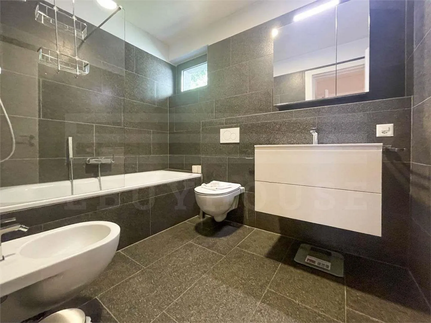 Elegant apartment with lake view, ideal as a holiday home - Photo 13 of 13