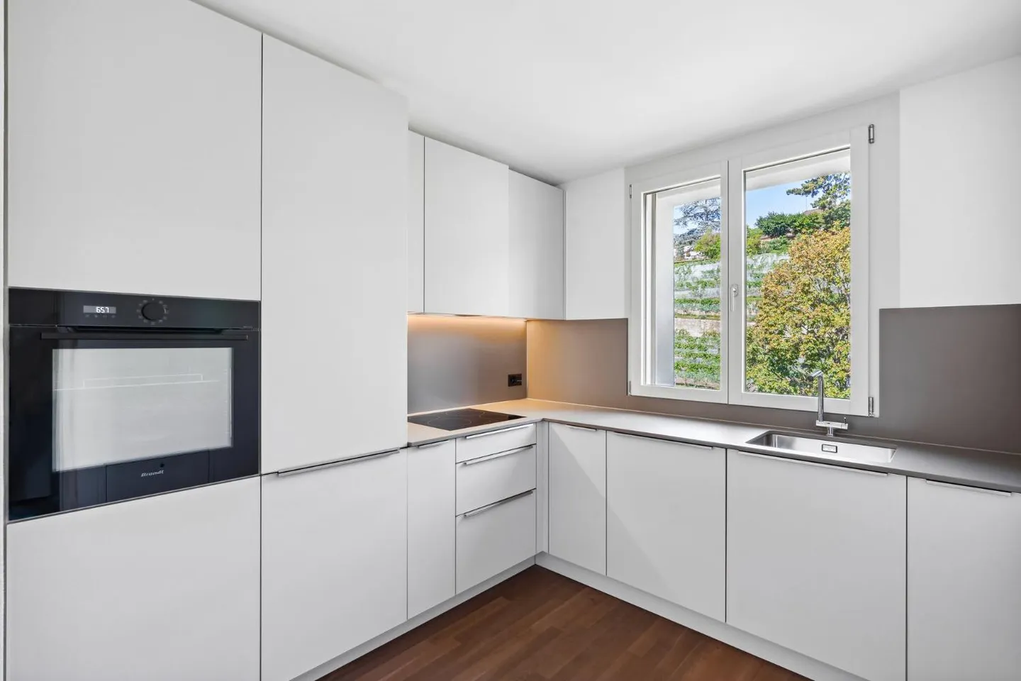 Appartement moderne en emplacement calme - Photo 3 sur 6
