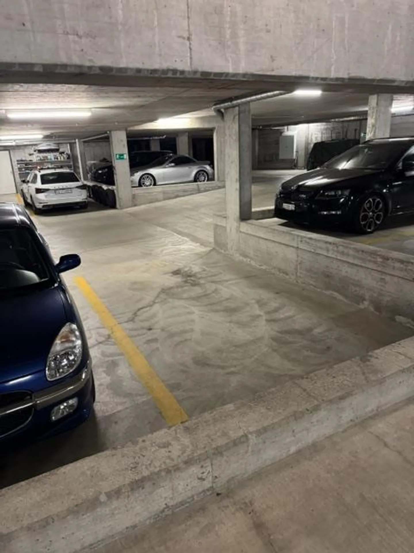 Parking space in underground garage - Photo 2 of 3