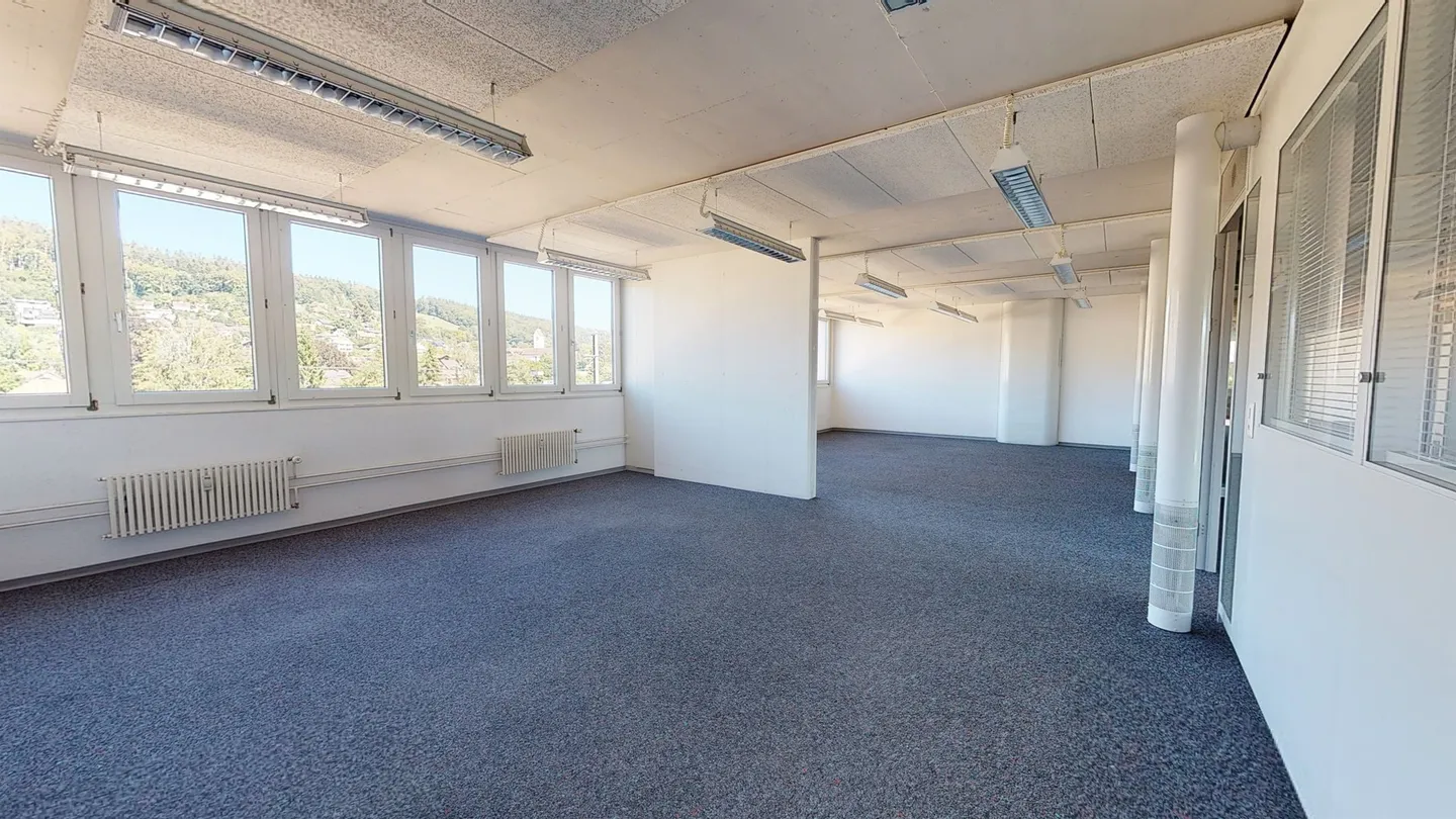 Office space for rent - Photo 3 of 4