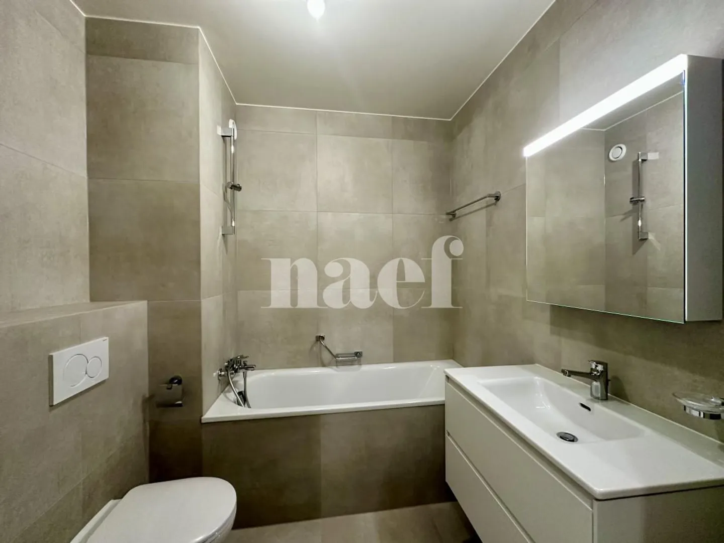 CHAMPEL - Completamente ristrutturato - bellissimo appartamento di 4 stanze al 4° piano di un edificio residenziale - Foto 8 di 13