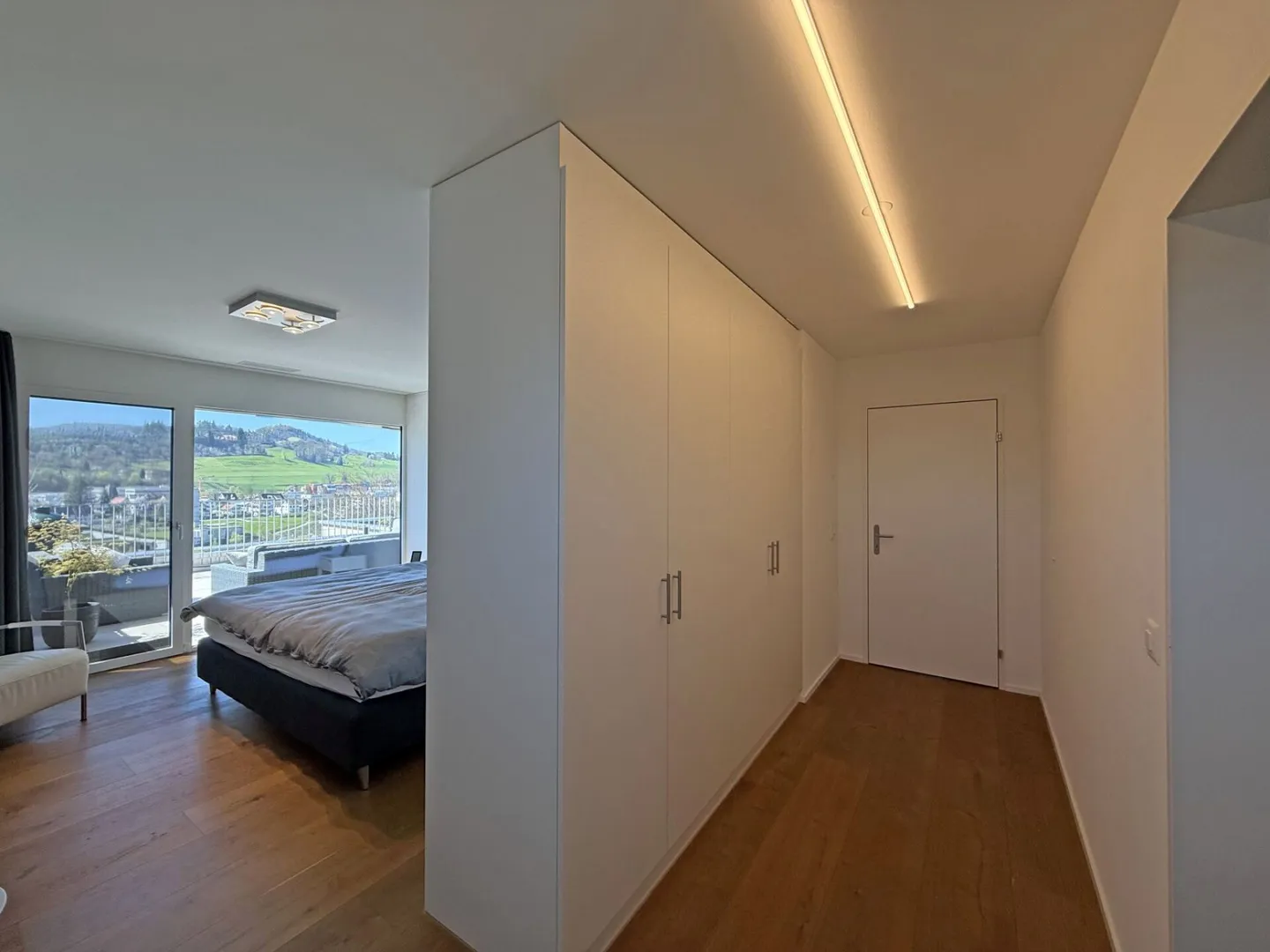 Vivere sopra i tetti di Liestal - Esclusivo appartamento con terrazza di 5,5 stanze - Foto 9 di 14