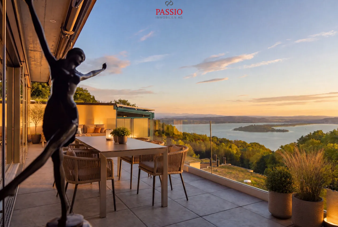 Living above Lake Biel – Penthouse with 197 m² and breathtaking panorama - Photo 1 of 38