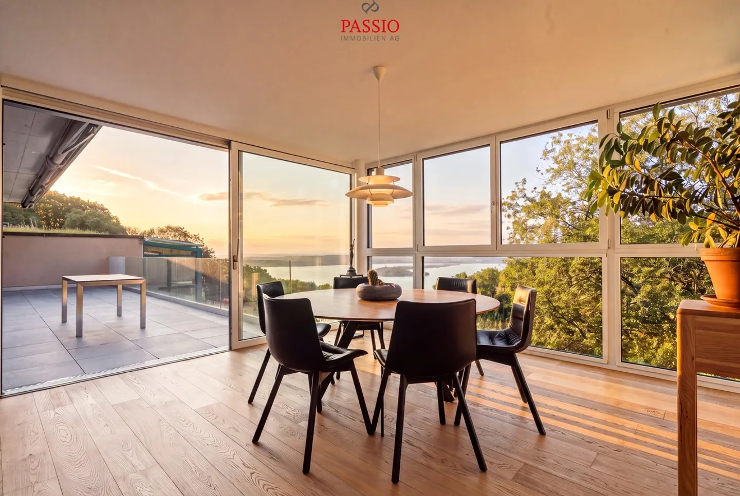 Living above Lake Biel – Penthouse with 197 m² and breathtaking panorama - Photo 7 of 38