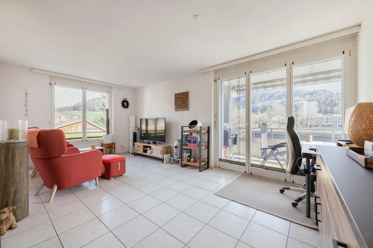 Living in a 5-family house - Photo 5 of 7