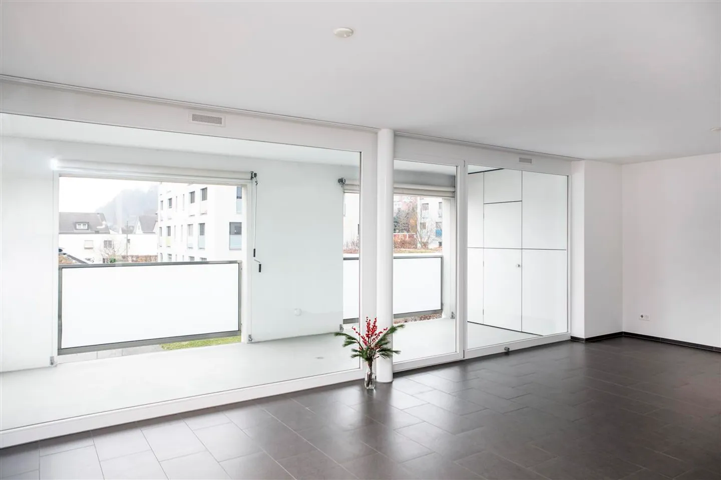 Vivre du côté ensoleillé de Brugg - Photo 1 sur 10