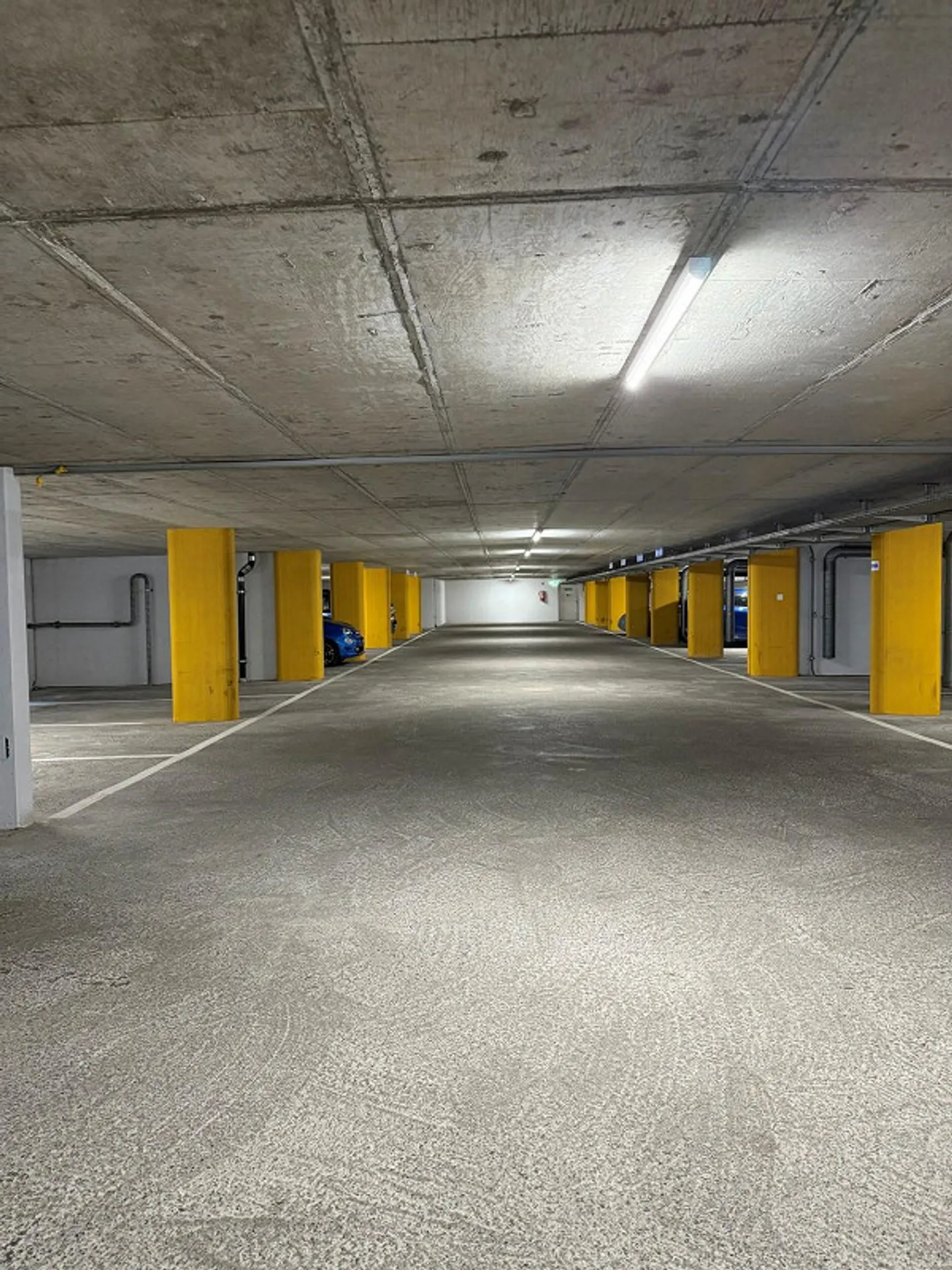 Vous cherchez une place de parking pour une durée limitée ? - Photo 3 sur 4