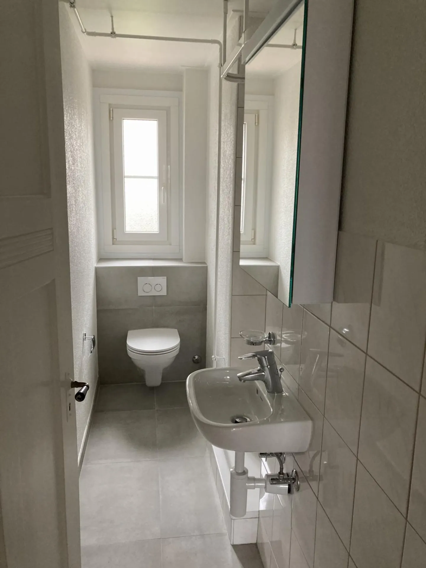 Cozy 2-Room Apartment - Photo 3 of 11