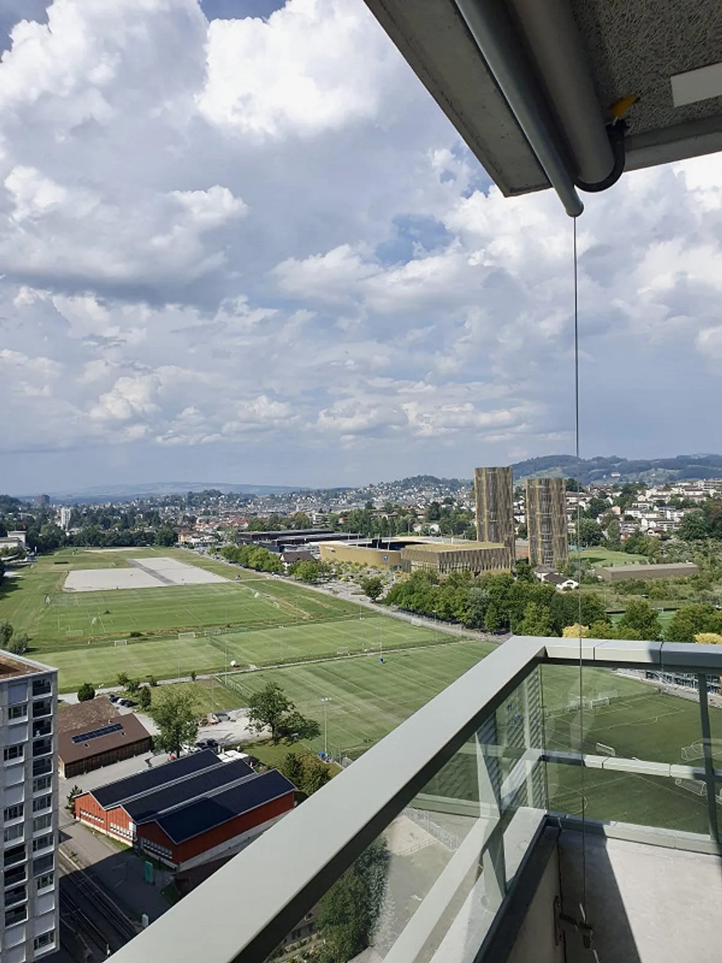 3.5 Zimmer Wohnung / PilatusTower 25. Stock - Photo 5 of 10