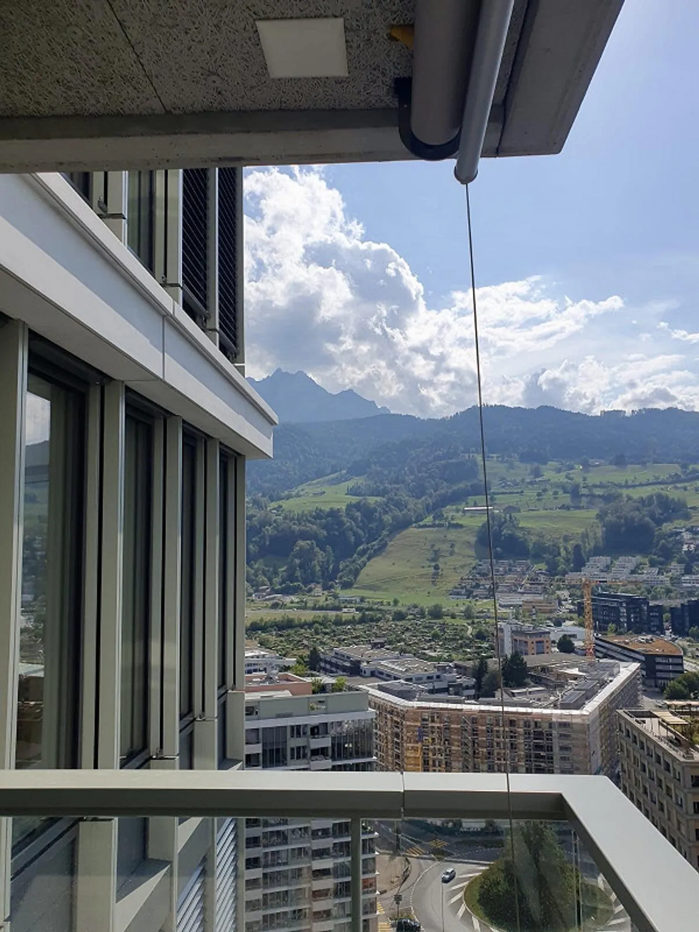 3.5 Zimmer Wohnung / PilatusTower 25. Stock - Photo 6 of 10