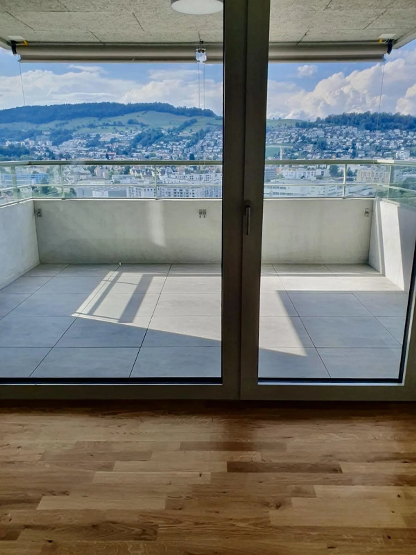 3.5 Zimmer Wohnung / PilatusTower 25. Stock - Photo 7 of 10