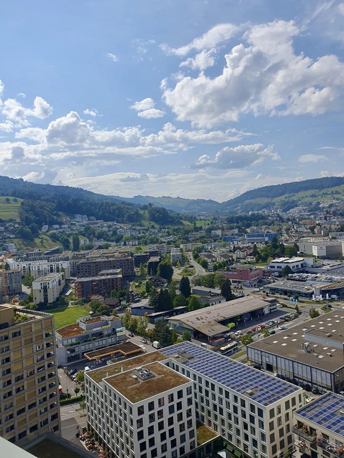 3.5 Zimmer Wohnung / PilatusTower 25. Stock - Photo 4 of 10