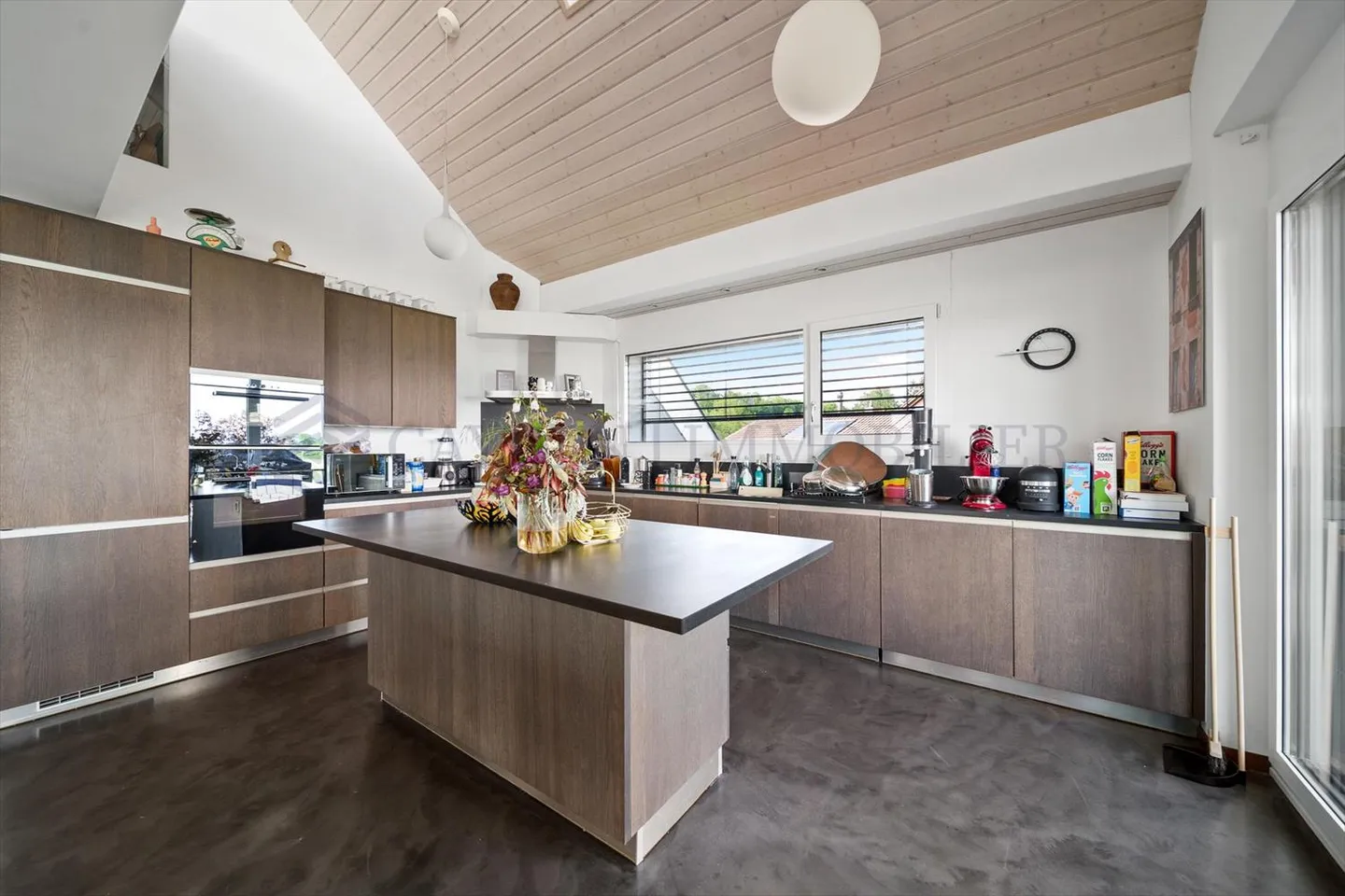 Exclusive !! Superb 6.5 Room Apartment on the Top Floor with Lake View - Photo 6 of 13