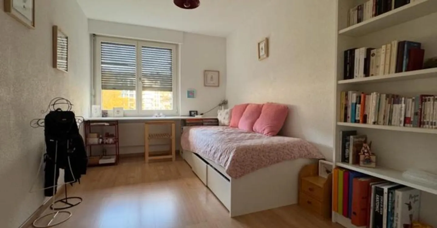 Bel Appartement Rénové - Photo 9 sur 11