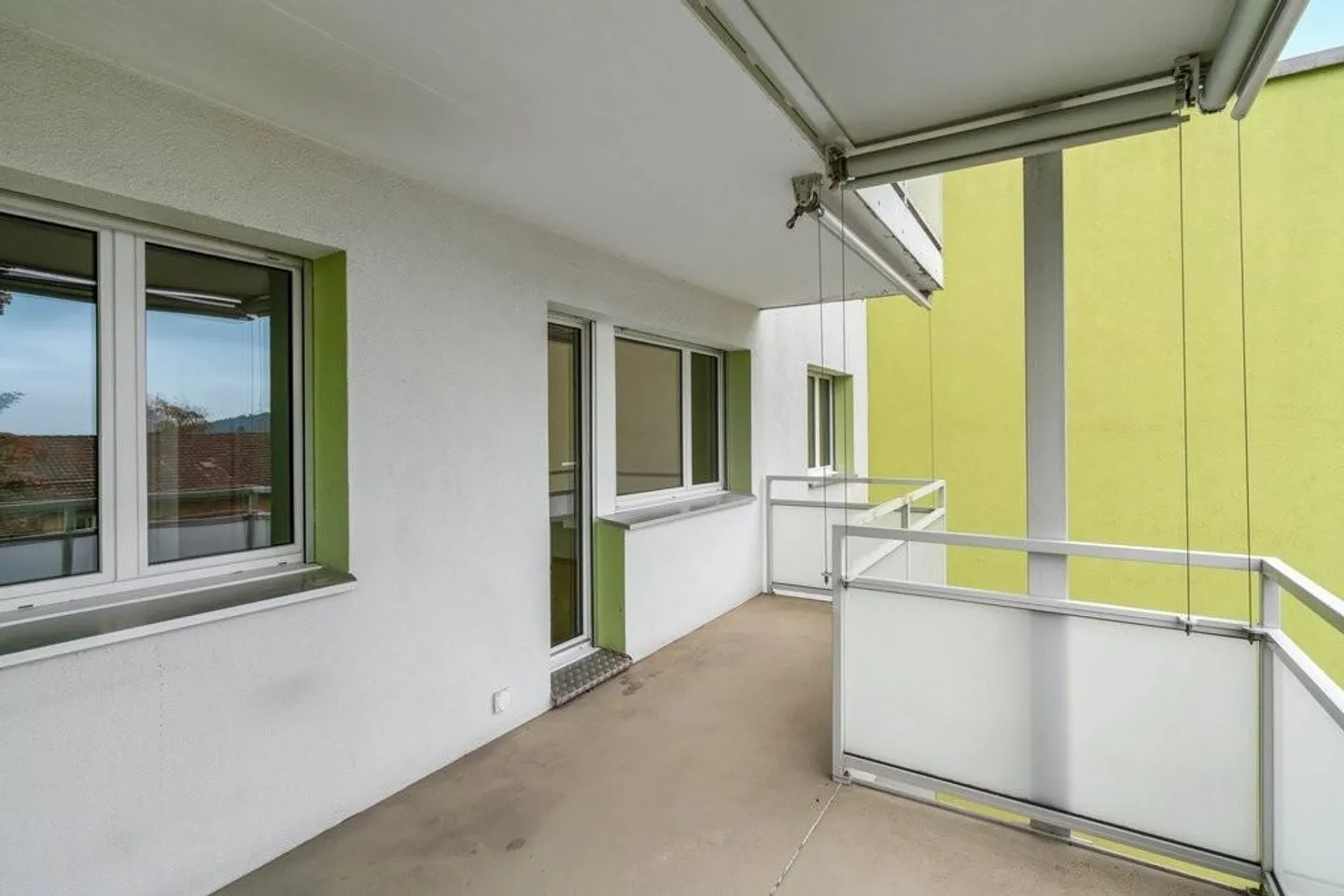 Sonnendurchflutete Wohnung mit Balkon - Foto 8 von 8