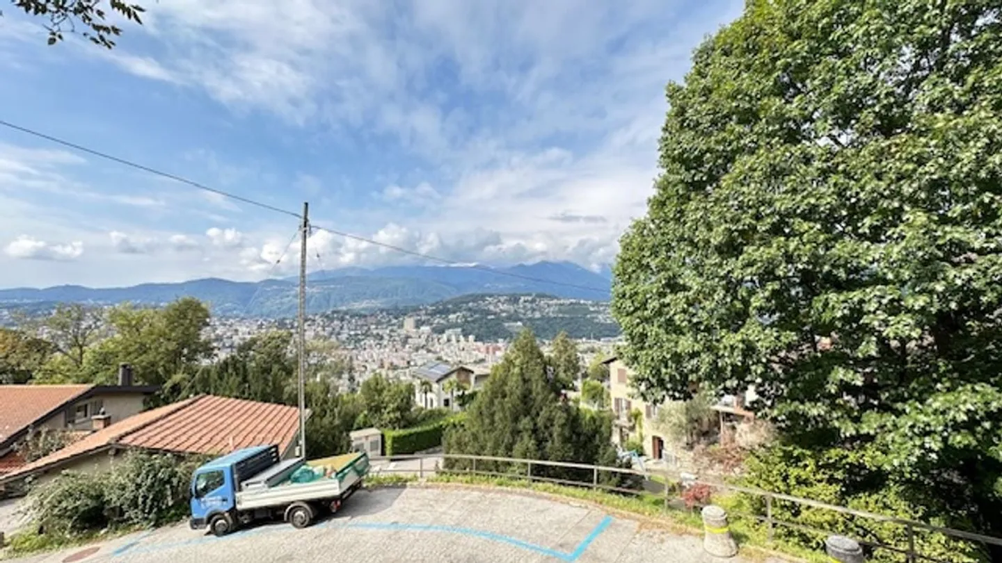 Albonago - Zweifamilienhaus 5.5 Zimmer Mit Seeblick - Foto 1 von 5