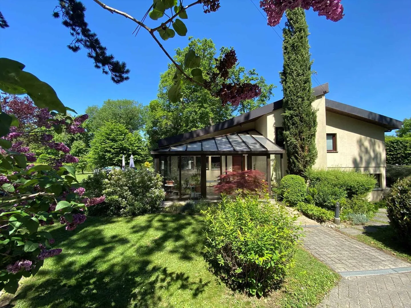 Villa 8 rooms - Photo 2 of 10