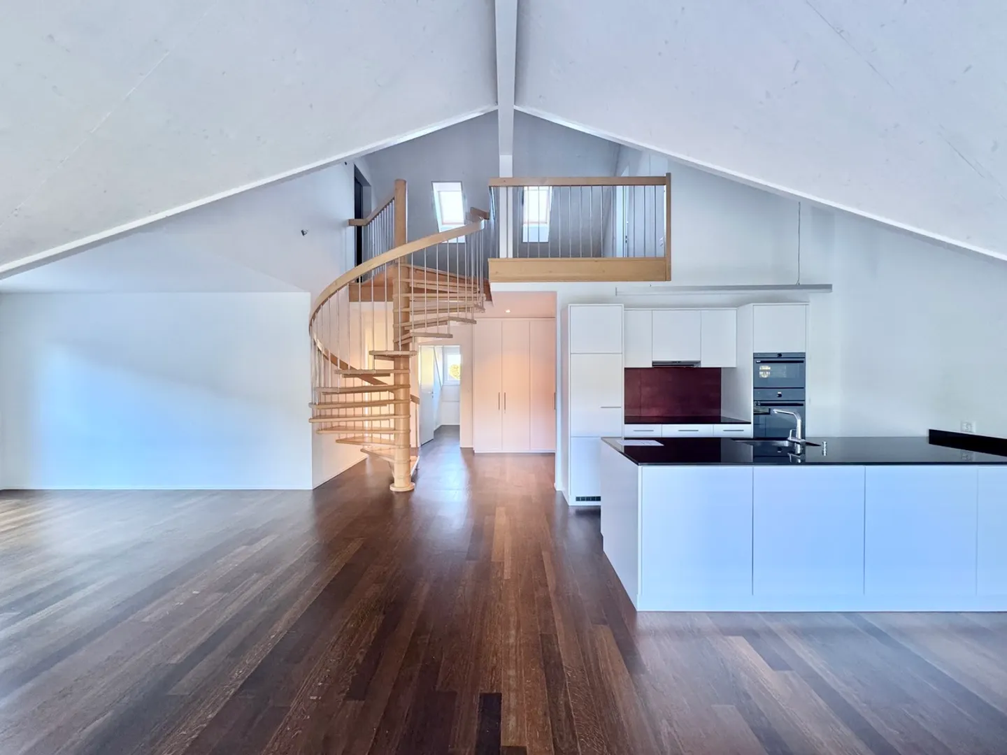 Spacious Maisonette Apartment - Photo 1 of 11