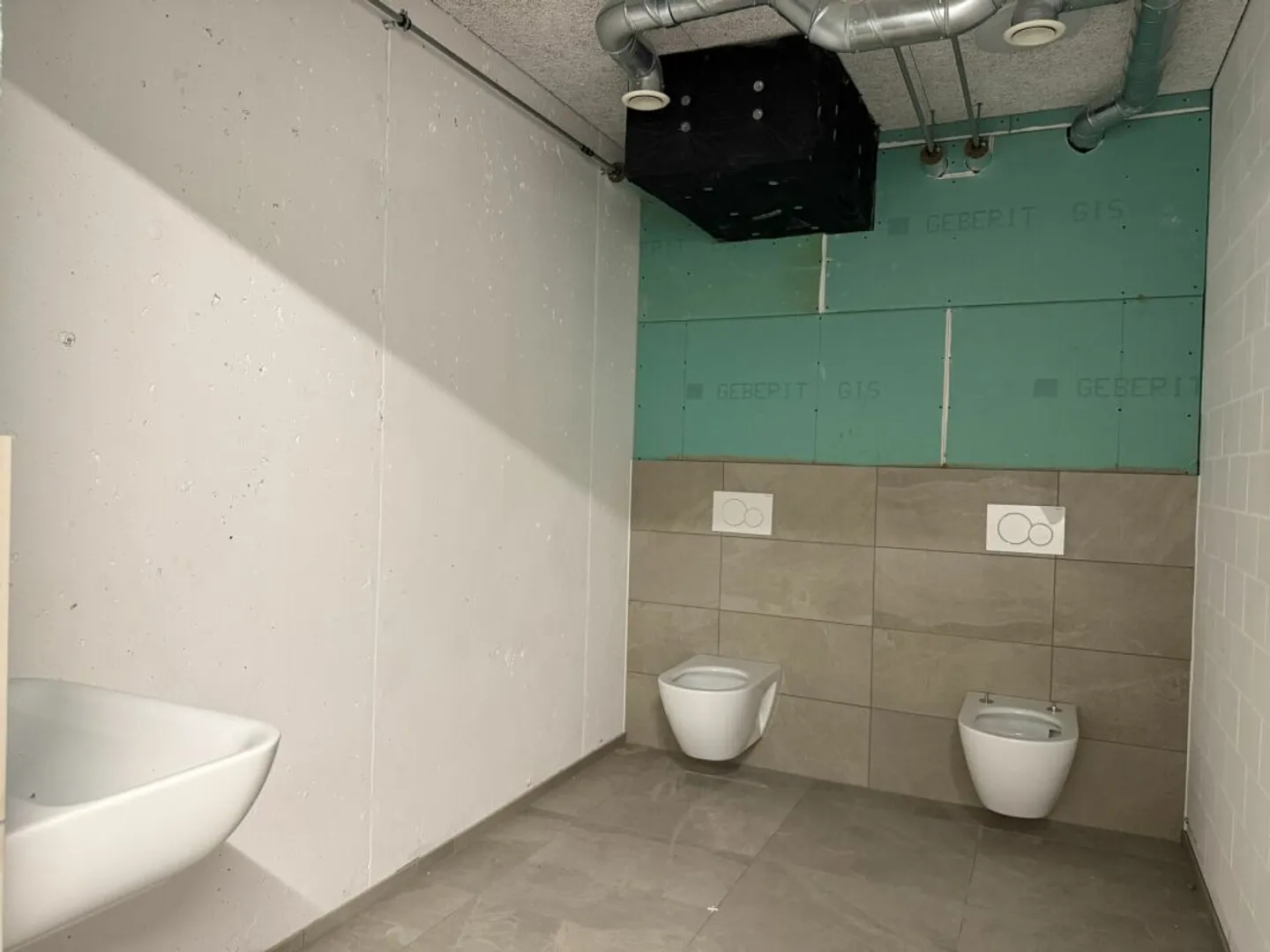 Grande stanza hobby (29,6 m2) con collegamento all'acqua - Foto 6 di 12