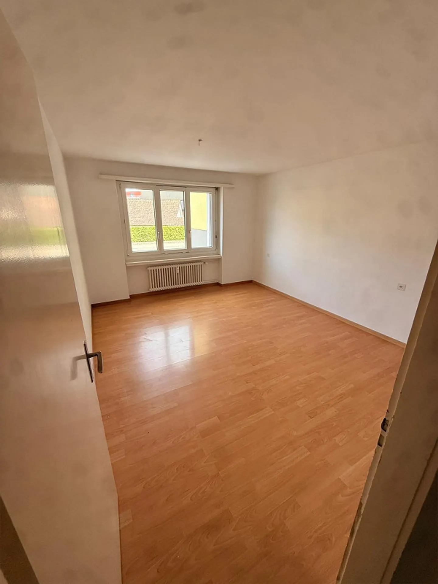 Attraktive 3.5-Zimmer-Wohnung im Hochparterre an zentraler Lage - Photo 5 sur 9