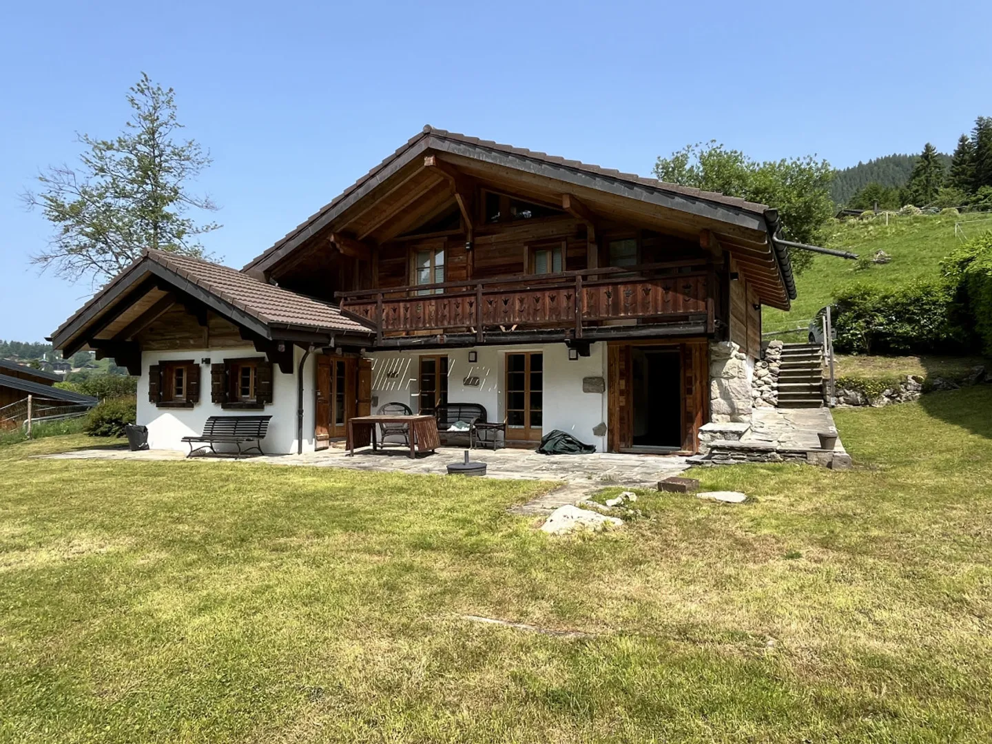 Chalet for sale - Photo 1 of 13