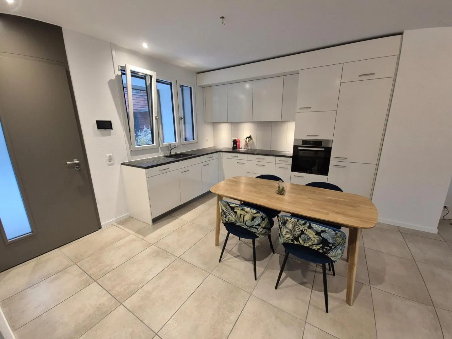 Plugin 4 - 3.5 Room Duplex Apartment - Photo 2 of 18